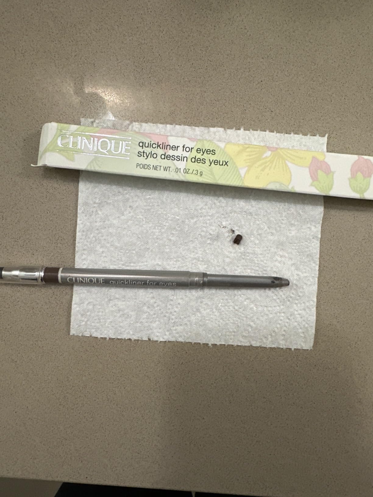 Clinique Quickliner For Eyes Eyeliner Pencil | Water Resistant, Smudge Resistant + Safe For Sensitive Eyes | 11 Shades customer photo 2