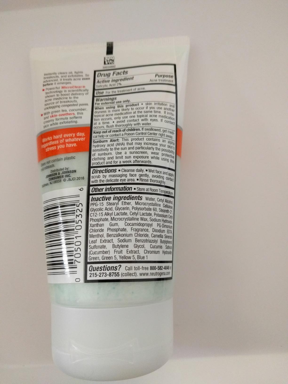 Neutrogena Oil Free Acne Stress Control Power Clear Face Scrub, 2% Salicylic Acid customer photo 2