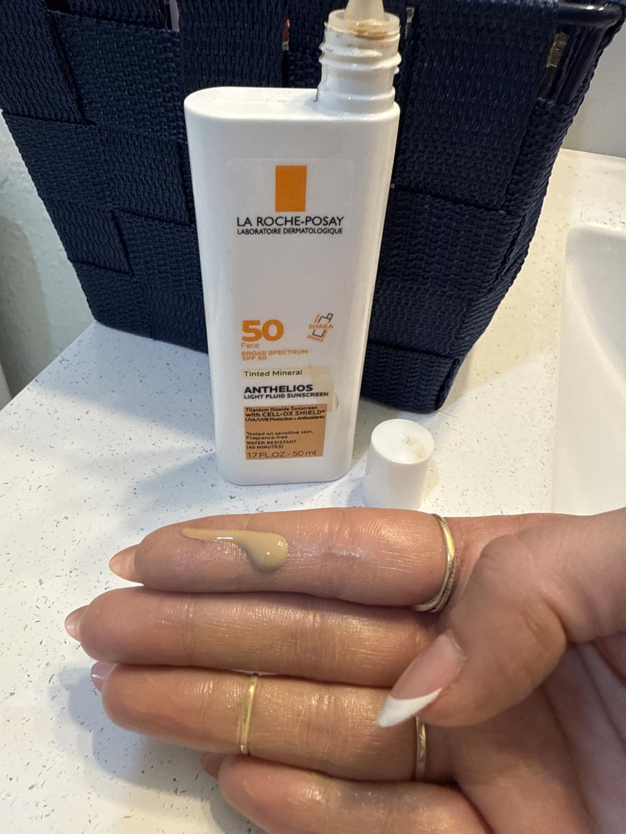 La Roche Posay Anthelios 50 Mineral Tinted Ultra Light Sunscreen Fluid customer photo 2