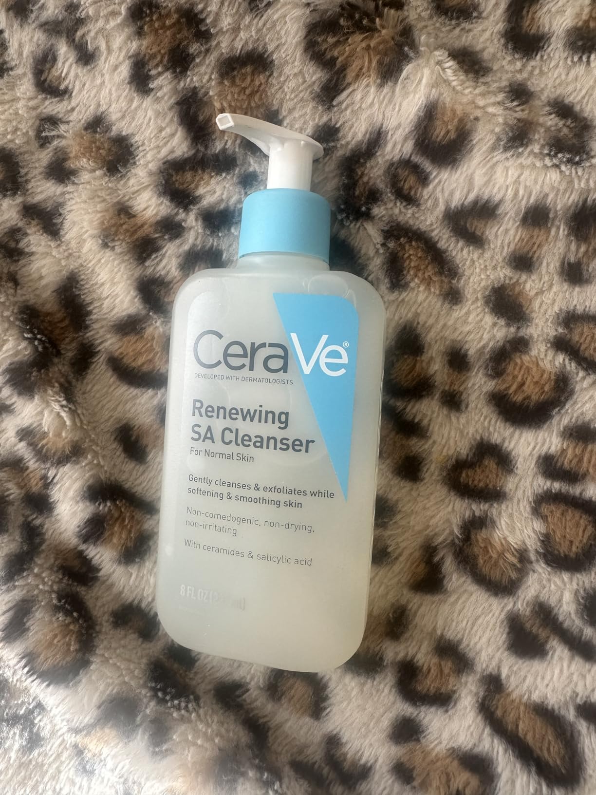 CeraVe Renewing Salicylic Acid Cleanser, BHA Exfoliating Face Wash, 8oz customer photo 2