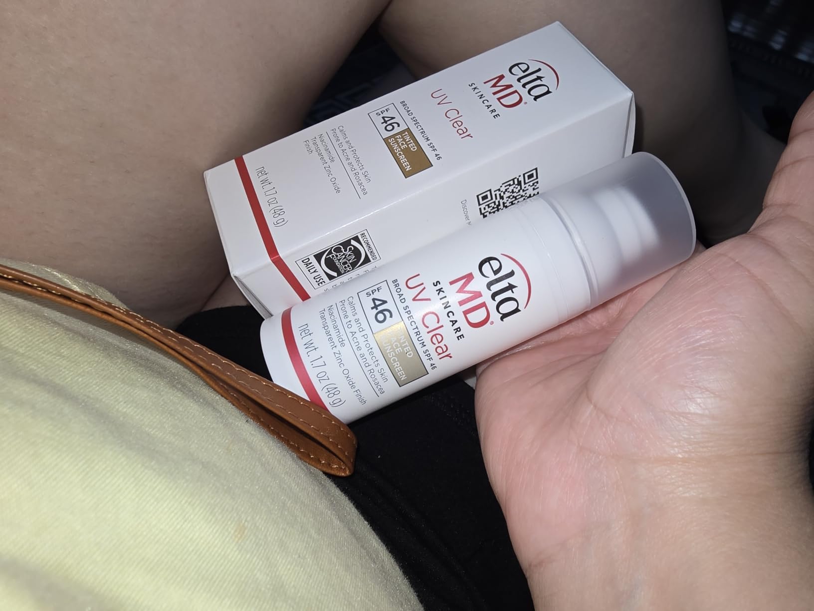 EltaMD UV Clear Face Sunscreen with Zinc Oxide, Oil-Free, SPF 46 and SPF 50 | Calms and Protects Acne-Prone Skin and Rosacea, No White Cast, Dermatologist Recommended, Available in Three Tints and Sizes customer photo 1