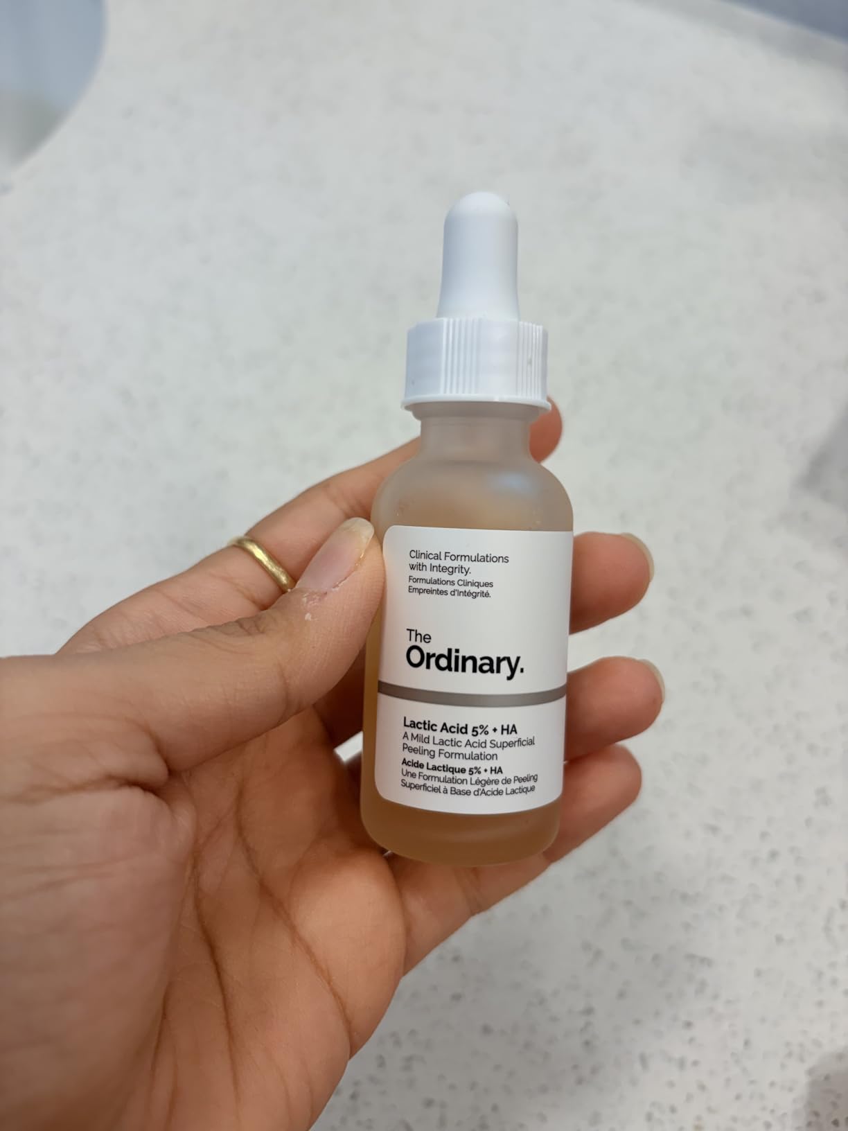 The Ordinary Lactic Acid 5% + Hyaluronic Acid 2%, Gentle Exfoliating Serum for Smoother Skin customer photo 2