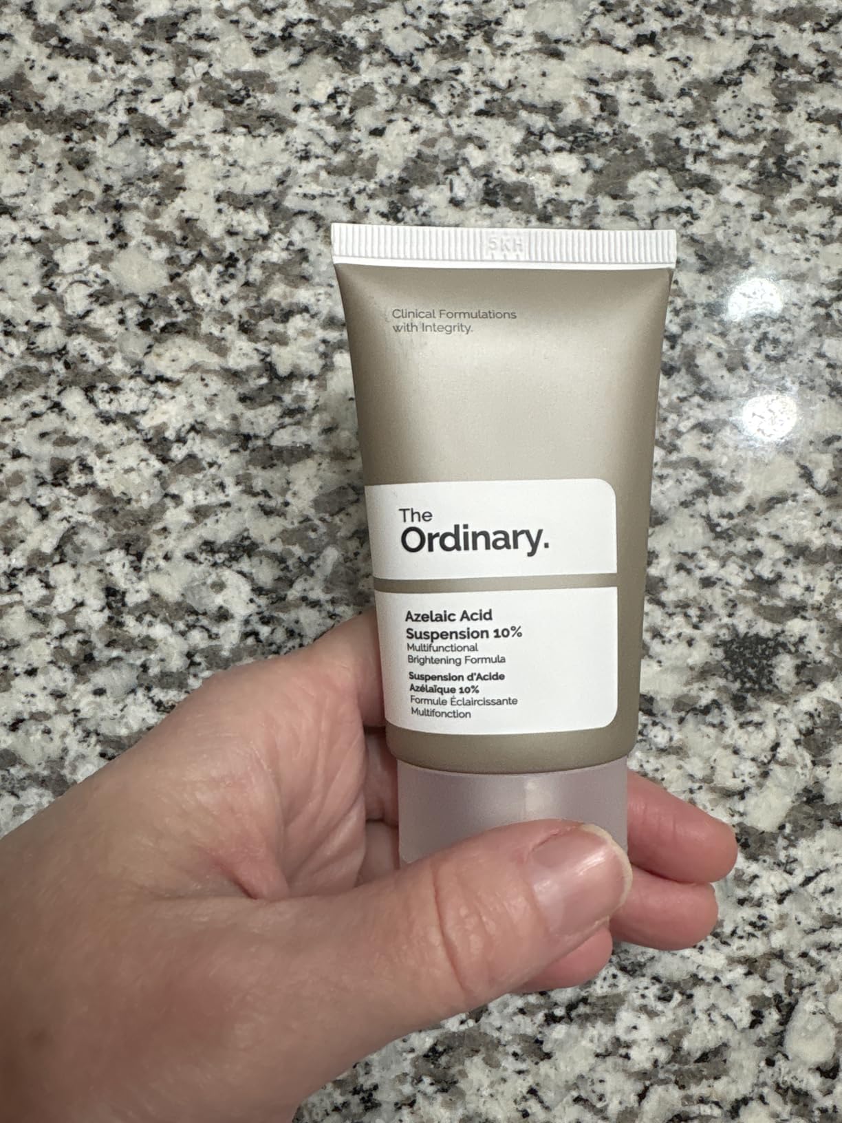 The Ordinary Azelaic Acid Suspension 10%, Formula for Uneven and Blemish-Prone Skin customer photo 2