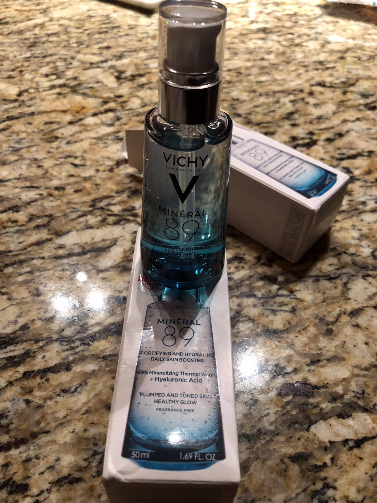 Vichy Mineral 89 Booster, Hyaluronic Acid Serum, Skin Barrier Repair | Face serum with polyglutamic acid that plumps and hydrates customer photo 1
