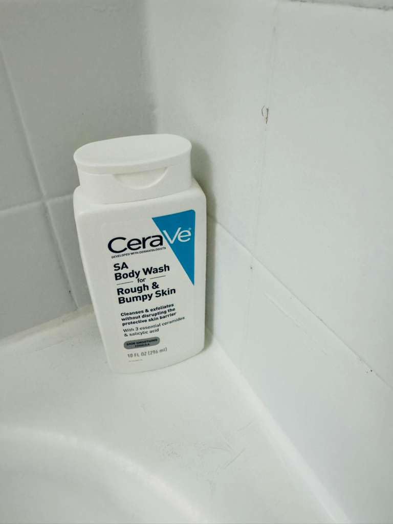CeraVe Salicylic Acid Body Wash, Exfoliates Rough and Bumpy Skin, 10oz customer photo 1