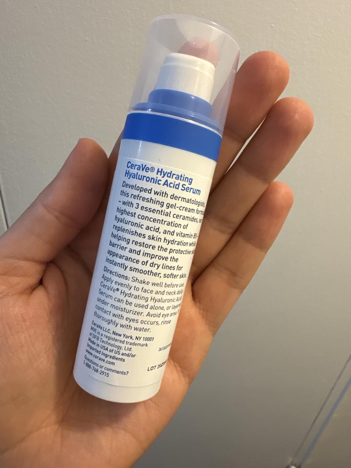 CeraVe Hyaluronic Acid Serum for Face, Hydrating Serum for Dry Skin, 1oz | Skin Care, Hydrates Dry Skin with Vitamin B5 and Ceramides In A Fragrance Free Formula customer photo 1