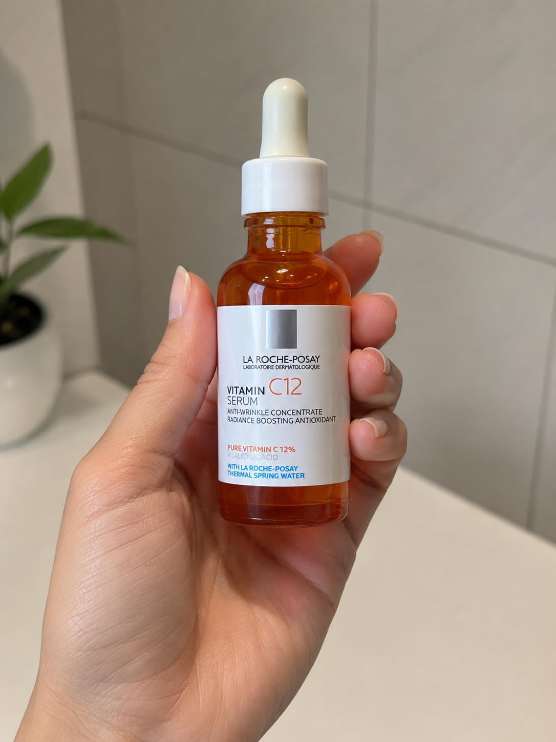 La Roche-Posay Pure 12% Vitamin C Serum For Face With Hyaluronic Acid & Salicylic Acid, Hydrating Face Serum, Boost Radiance & Reduce Wrinkles customer photo 1
