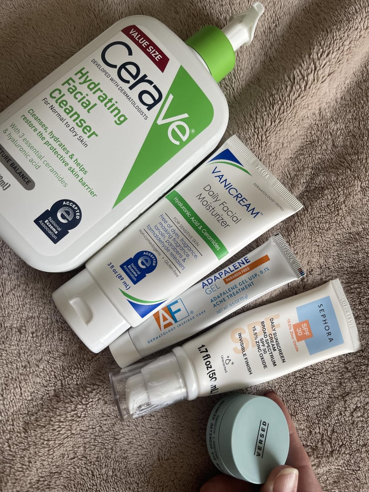 Acne Free Adapalene Gel 0.1%, Once-Daily Topical Retinoid Acne Treatment, Dermatologist Developed, Unclogs Pores and Clears Acne, Prevents and Improve Whiteheads and Blackheads, 0.5 Ounce customer photo 1
