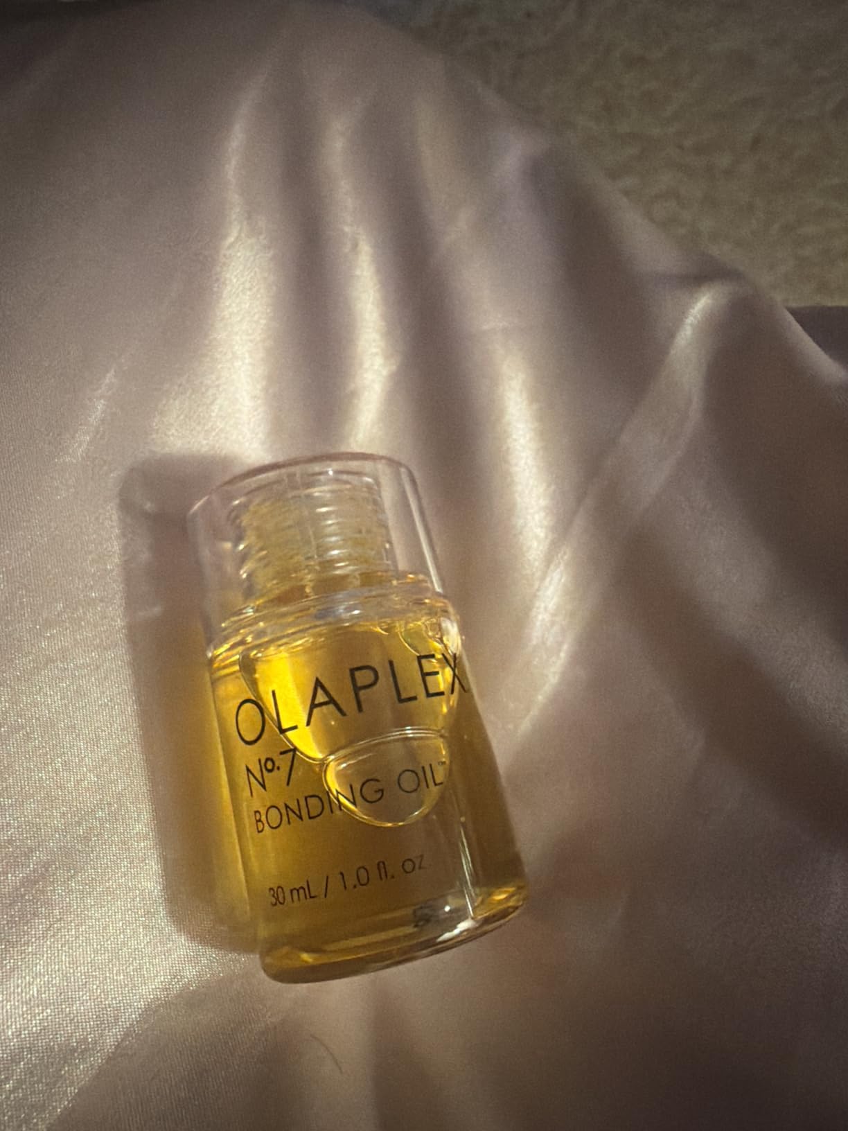 Olaplex N°.7 Bonding Oil: High Shine | Heat Protectant, Visually Smooths & Softens Hair, Added Color Vibrancy, Up to 72 Hour Frizz Control | For Coily, Curly, Straight, and Wavy customer photo 1