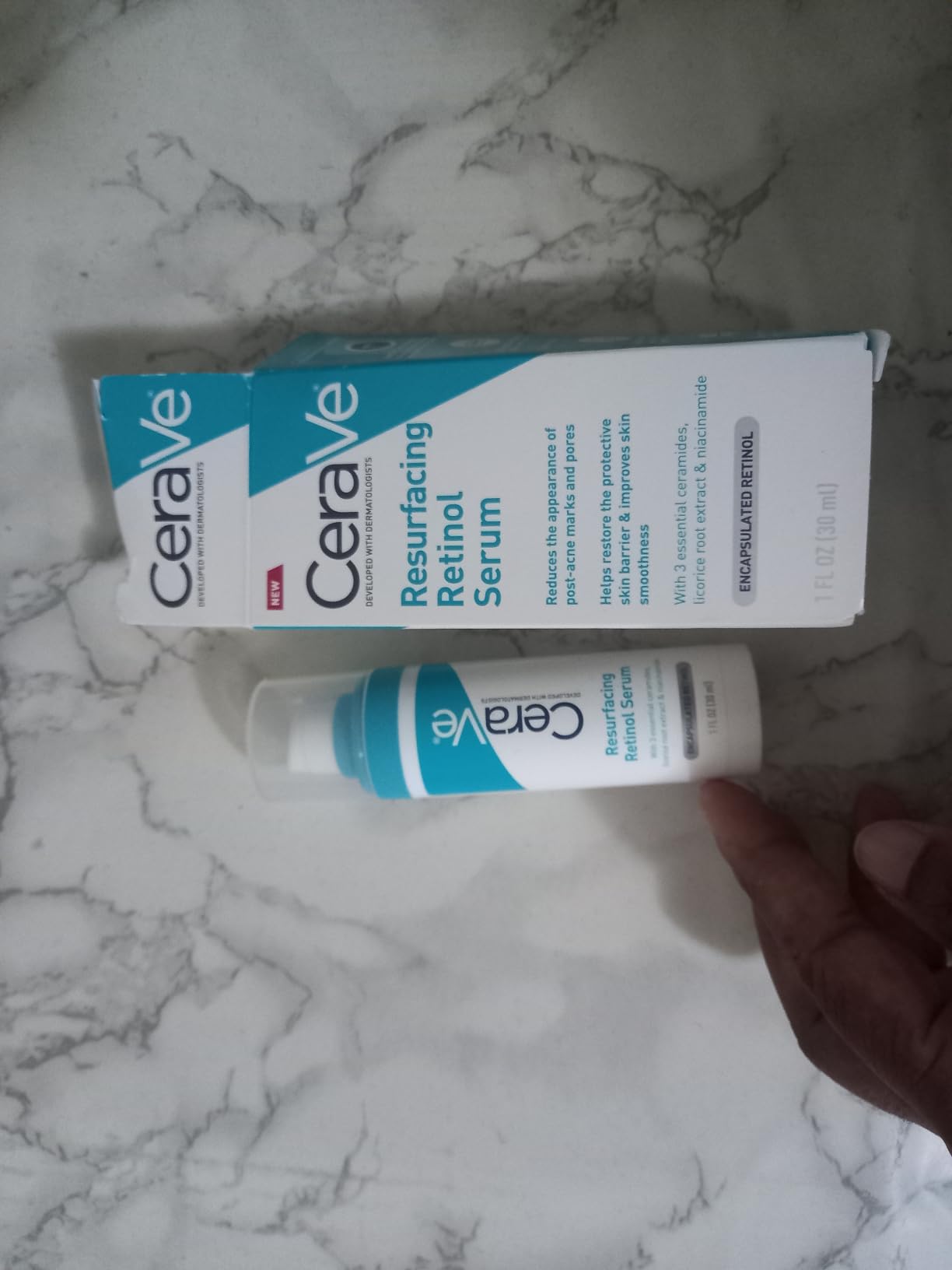 CeraVe Resurfacing Retinol Face Serum with Niacinamide, Pore Minimizer, 1oz | Skin Care Brightening Serum with Licorice Root, Acne Scar & Hyperpigmentation Treatment, Dark Spot Corrector, Skin Repair customer photo 1