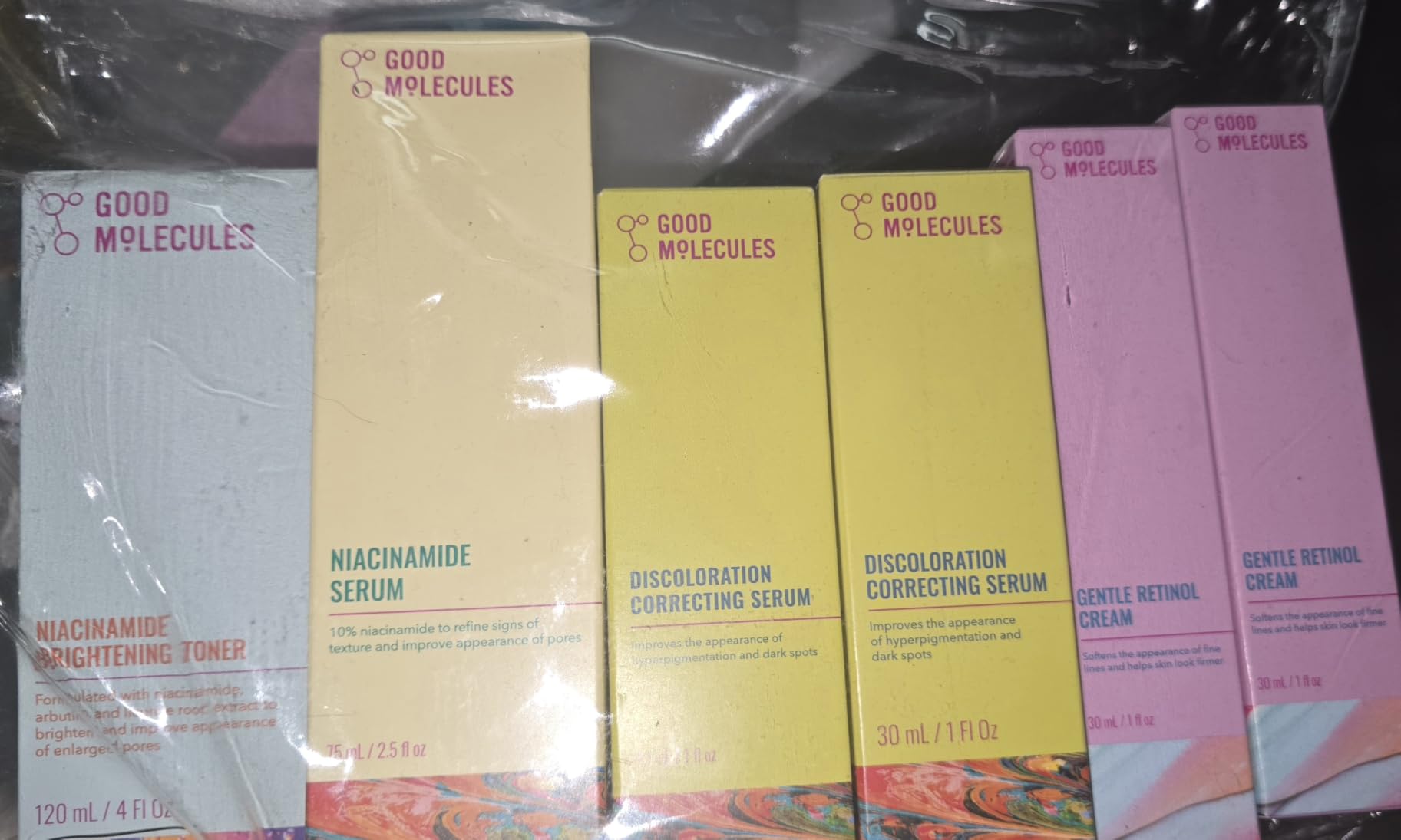 Good Molecules Discoloration Correcting Serum, Dark Spot Serum, 1 fl oz | Brightens and fades the look of dark spots, discoloration, and post-acne marks with tranexamic acid. customer photo 1