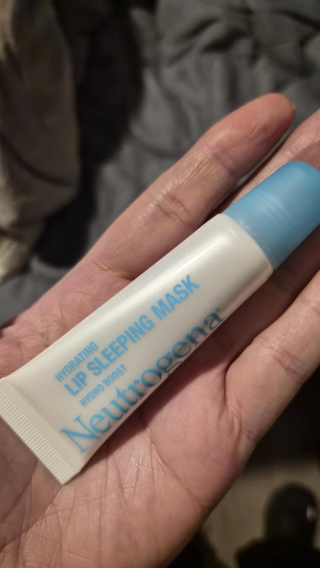 Neutrogena Hydro Boost Hydrating Lip Sleeping Mask, Clear, 0.35 oz customer photo 1