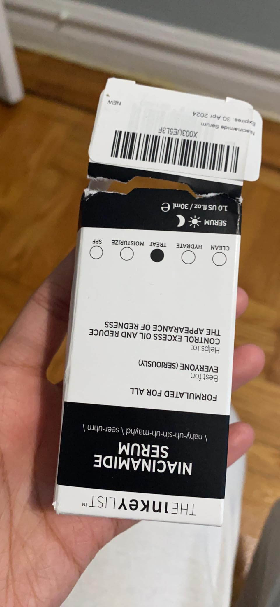 The INKEY List 10% Niacinamide Serum, Lightweight Oil Control Serum Helps with Blemishes and Appearance of Redness, Hydrating 1% Hyaluronic Acid 30ml | 10% Niacinamide with 1% Hyaluronic Acid Helps Balance Excess Oil, Reduce Blemishes and Soothe Visible Redness customer photo 2