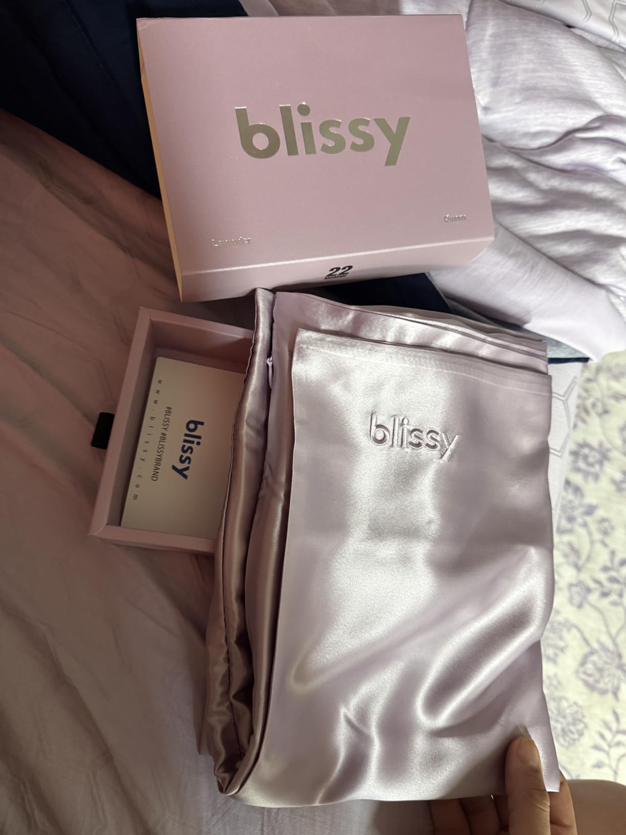 Blissy Silk Pillowcase - 100% Pure Mulberry Silk - 22 Momme 6A High-Grade Fibers - Silk Pillow Cover for Hair & Skin - Regular, Queen & King (Blissy White, Standard) customer photo 1