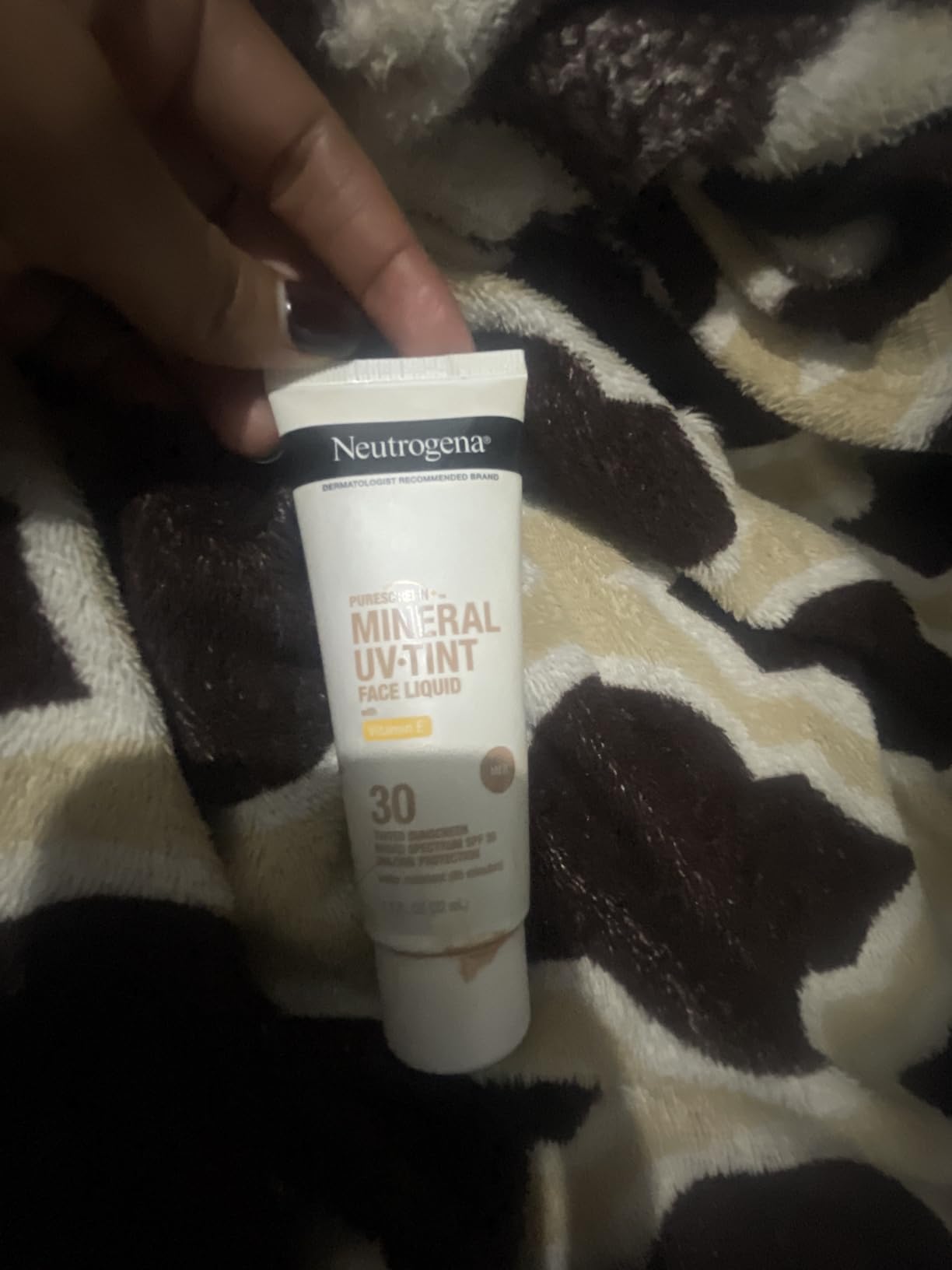 Neutrogena Purescreen+ Mineral Tinted Sunscreen SPF 30, Medium, 1.1 fl oz | Tinted Sunscreen For Face, Zinc Oxide & Vitamin E, Broad Spectrum, Water Resistant (80 min), Fragrance Free customer photo 1