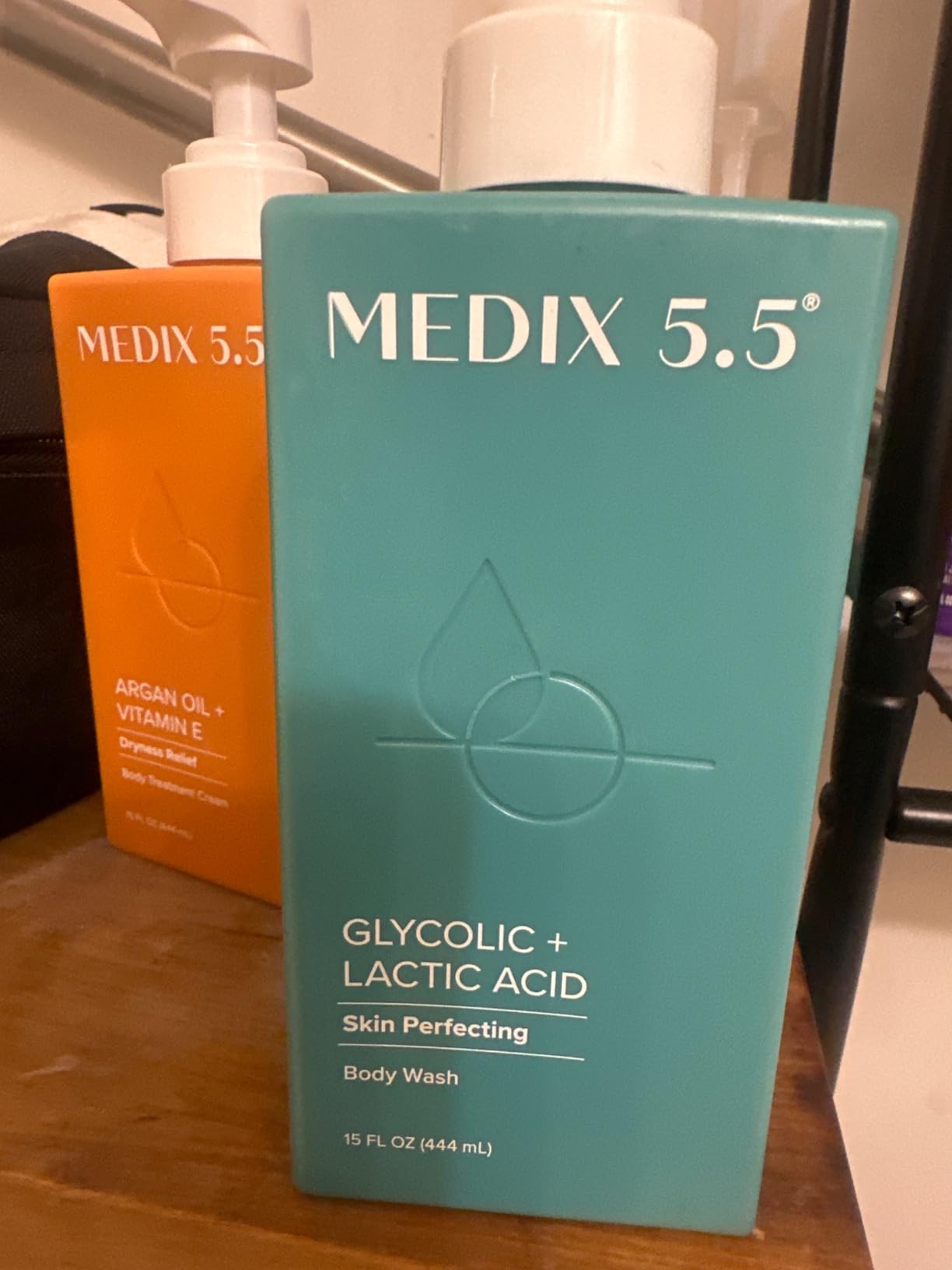 Medix 5.5 Glycolic Acid + Lactic Acid Exfoliating Body Wash Gel | KP Bump Eraser | 15 Fl Oz customer photo 1