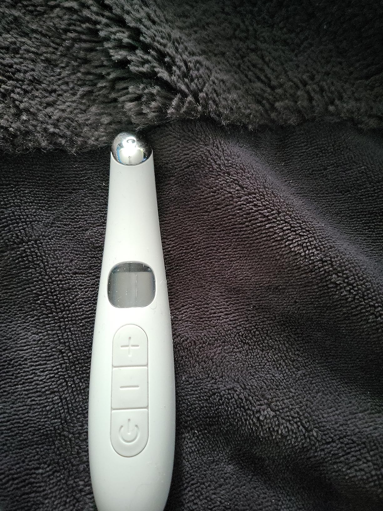 Heated Eye Wand, 3-in-1 Vibrating Eye Lift Wand, White | 98°F-113°F Customizable Temperature Under Eye Massager Wand, LCD Display, For Tired Eyes and Puffiness customer photo 1