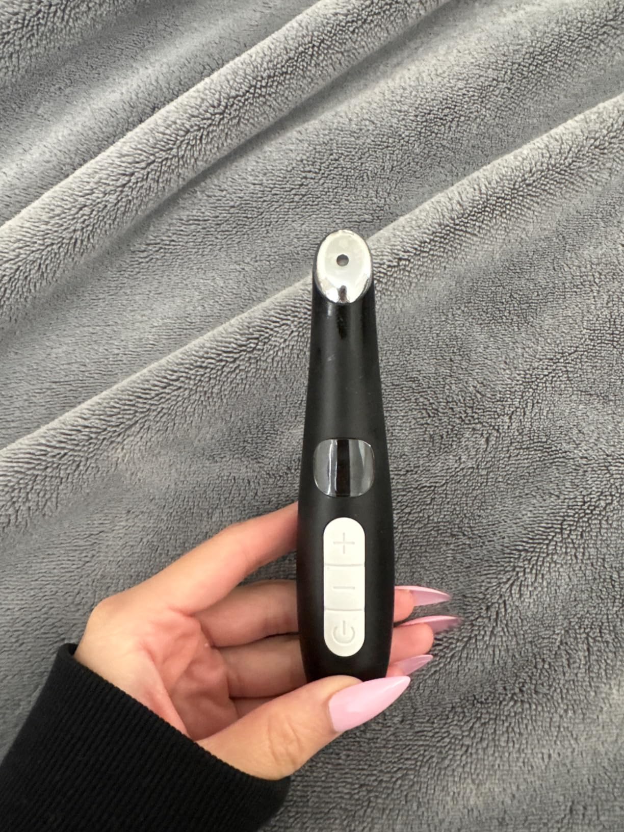 Heated Eye Wand, 3-in-1 Vibrating Eye Lift Wand, White | 98°F-113°F Customizable Temperature Under Eye Massager Wand, LCD Display, For Tired Eyes and Puffiness customer photo 2