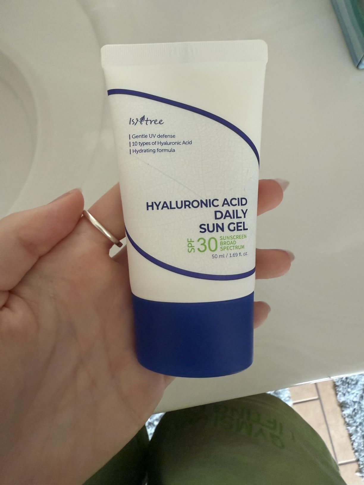 ISNTREE Hyaluronic Acid Daily Sun Gel SPF 30, Korean Face Sunscreen, No White Cast, 1.69 fl oz customer photo 1