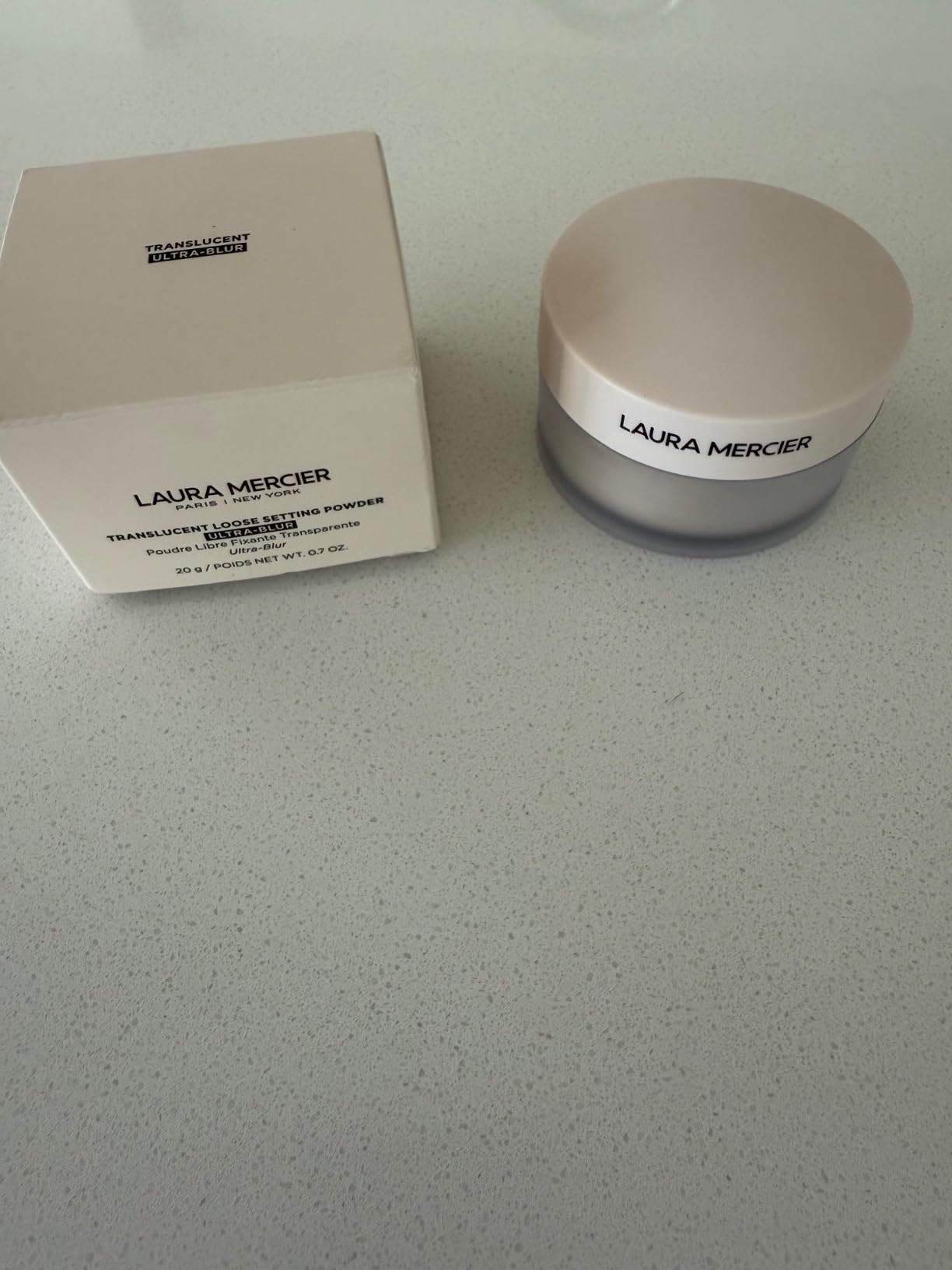Translucent Loose Talc-Free Setting Powder Ultra-Blur, 16HR Hydrating Wear, Natural Finish, Hyaluronic Acid-Infused, Normal to Dry & Mature Skin, Mint Green Shade Color Corrects Redness customer photo 1