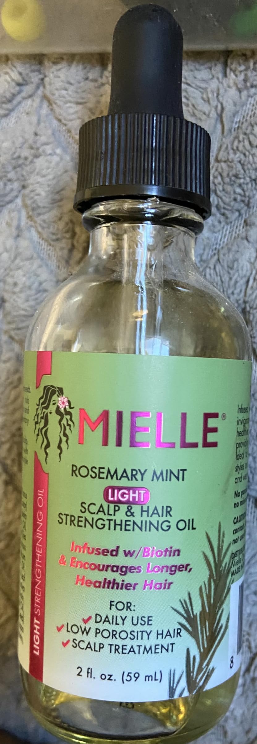 Mielle Organics Rosemary & Mint Light Hair Oil, Split Ends & Dry Scalp Treatment - Infused with Biotin & Essential Oils for Strengthening, Soothing, Moisturizing & Encouraging Longer Hair (2 Oz) customer photo 1