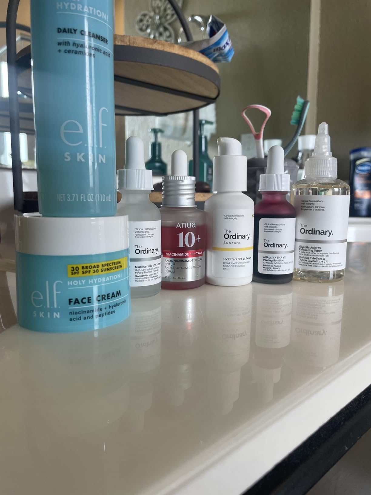 Anua Niacinamide 10 + TXA 4 Serum, Korean Skincare, 1.01 fl.oz | Dark Spot Care, Hyaluronic Acid, Tranexamic Acid, Lightweight & Hydrating All-in-One Daily Facial Serum for Glass Skin customer photo 1