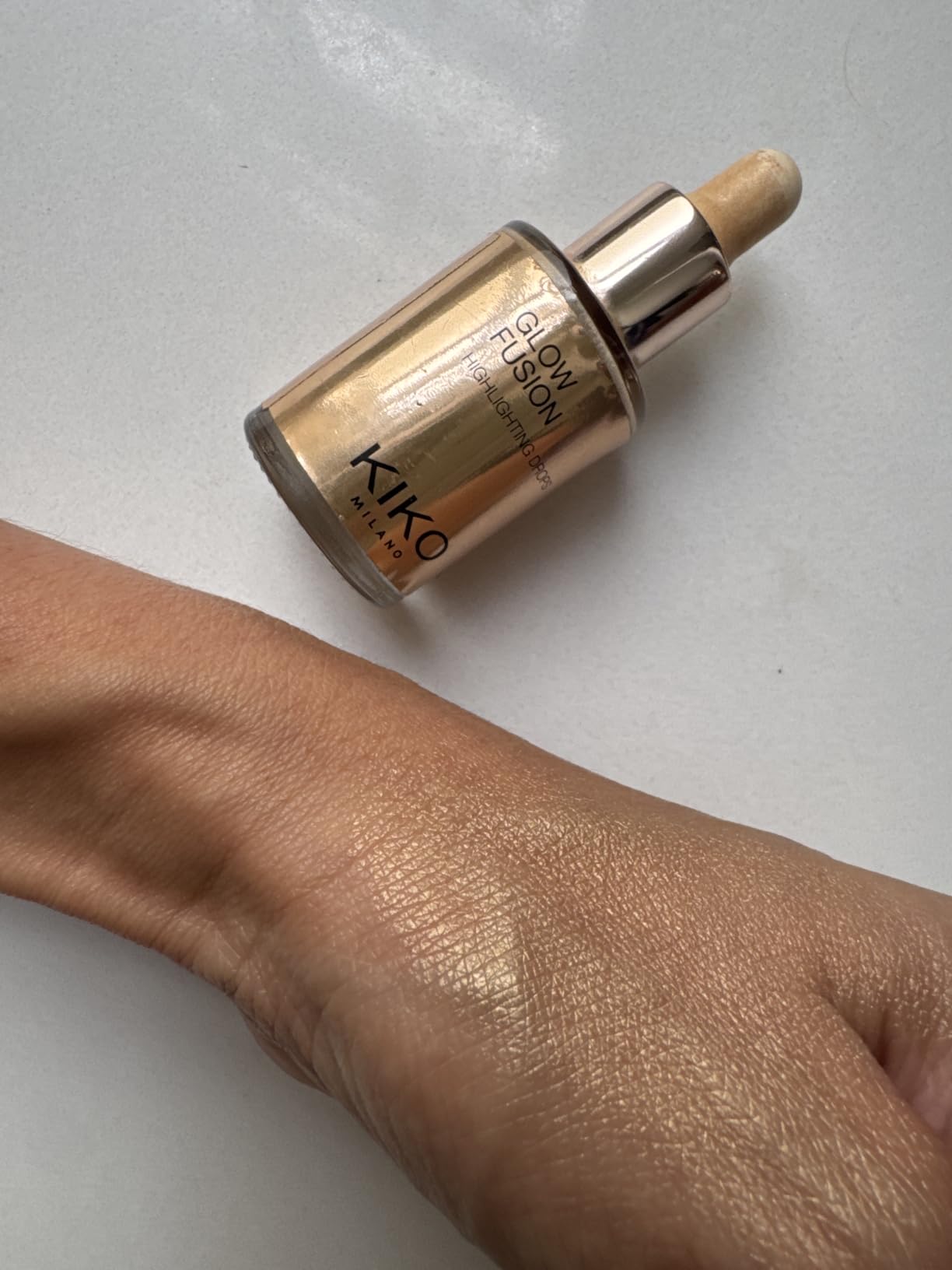 KIKO Milano Glow Fusion Highlighting Drops 02, Liquid Face Highlighter With A Metallic Finish | Liquid Highlighter | Metallic Finish | Reflective Pearls | Buildable customer photo 1