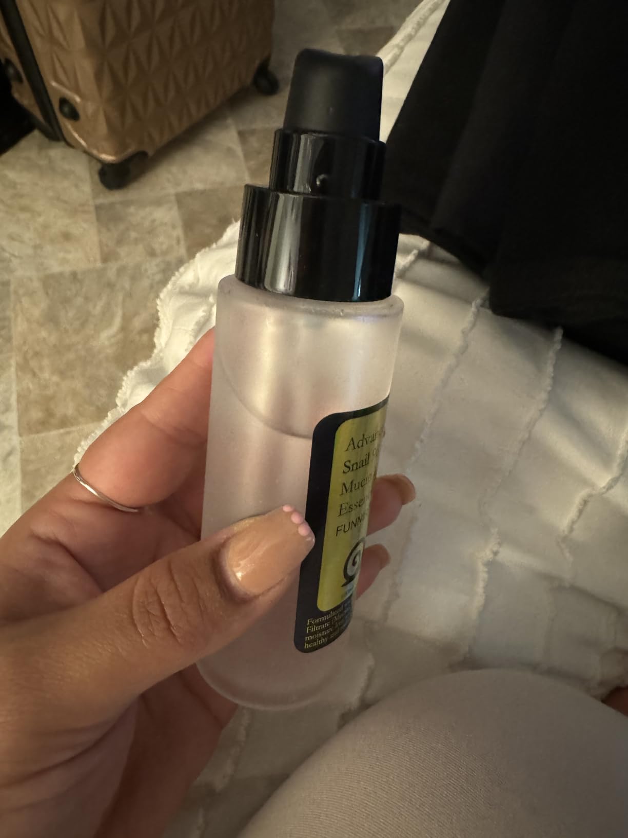 FUNNIR Snail Mucin 96% Essence 100ml, Hydrating Serum for Face with Snail Secretion Filtrate for Dull Skin, Skin care products for All Skin Types customer photo 1