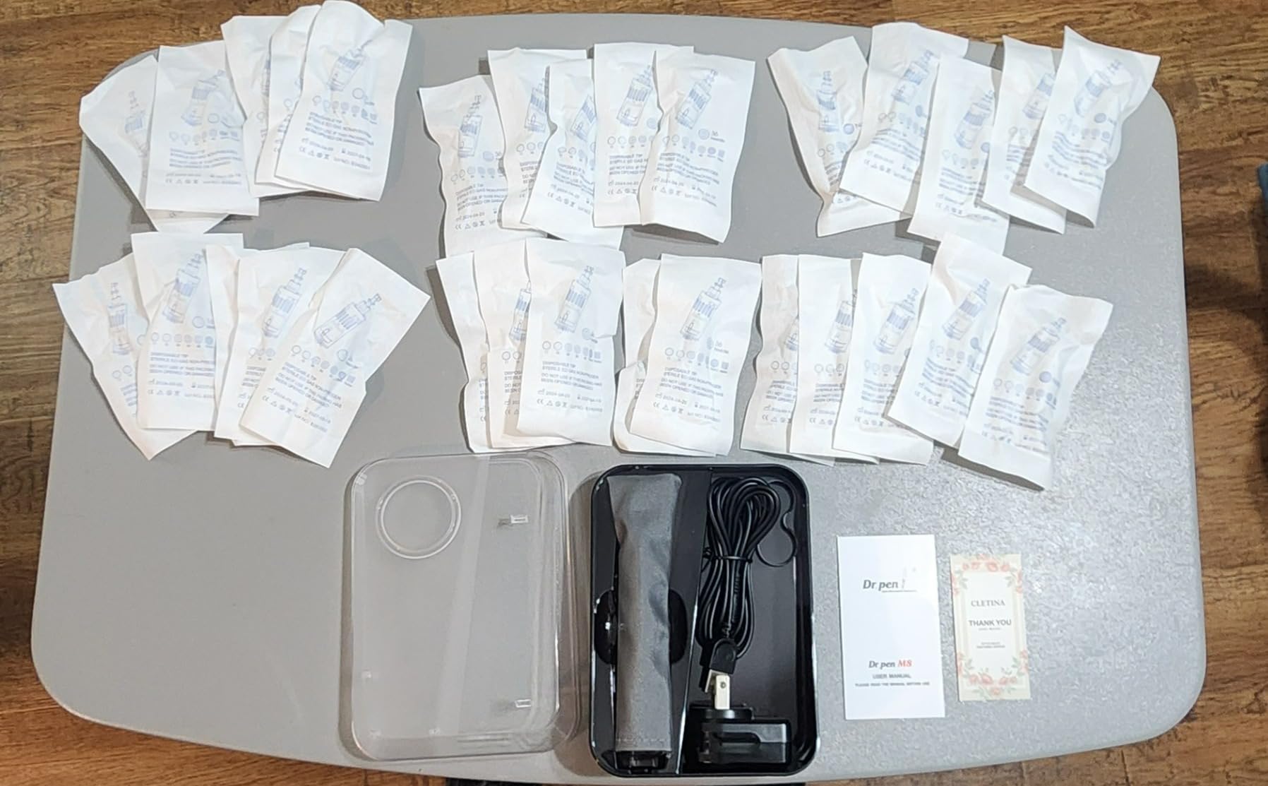 M8 Microneedling Pen 0.25mm Rechargeable with 20 Cartridges for Home Use customer photo 1