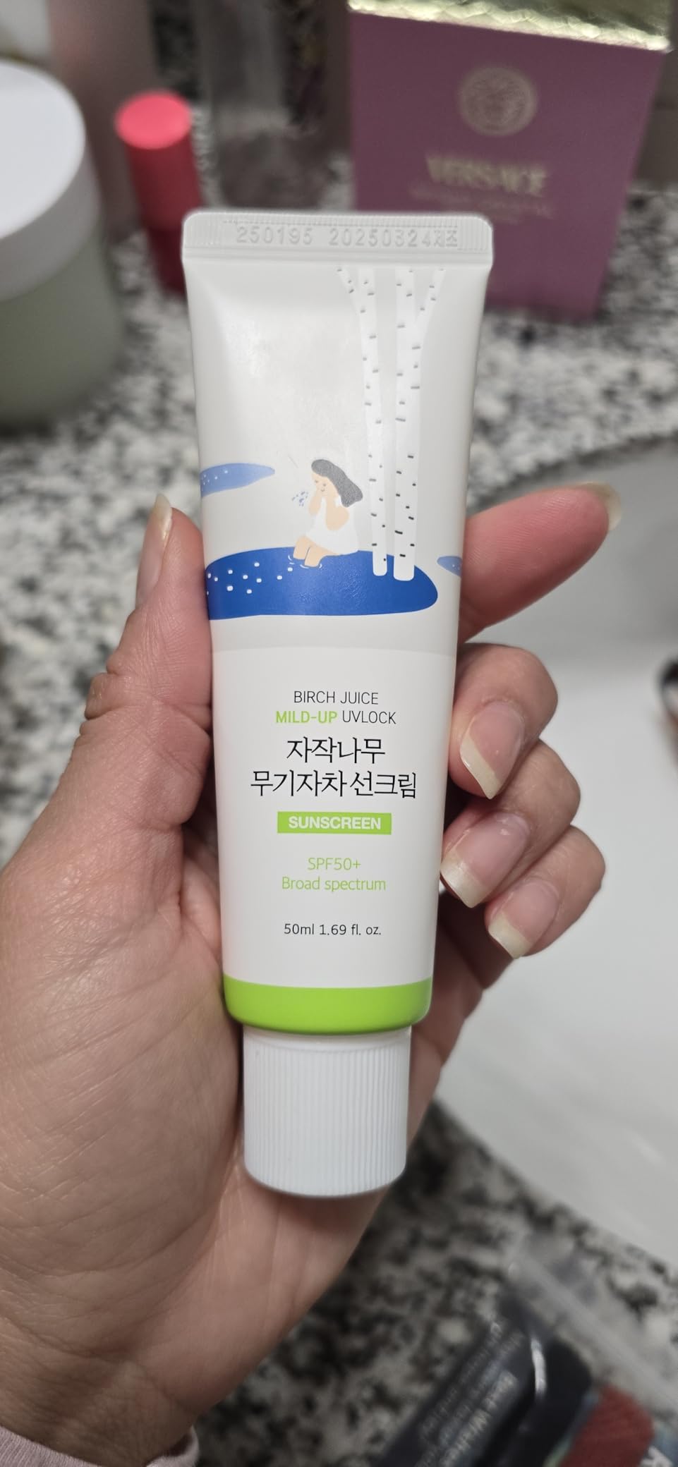 ROUND LAB Birch Juice Mild-up UV LOCK SPF 50+, Zinc Oxide Sunscreen, Broad Spectrum, Lightweight, Oil Control for Sensitive Skin, Korean Sunscreen 1.69 Fl Oz customer photo 2