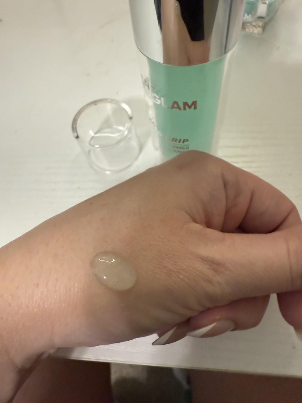 SHEGLAM Good Grip Hydrating Primer Oil Control Moisturizing Primer Gel Smooth Fine Lines Oil And Silicone-Free Face Primer-Green customer photo 1