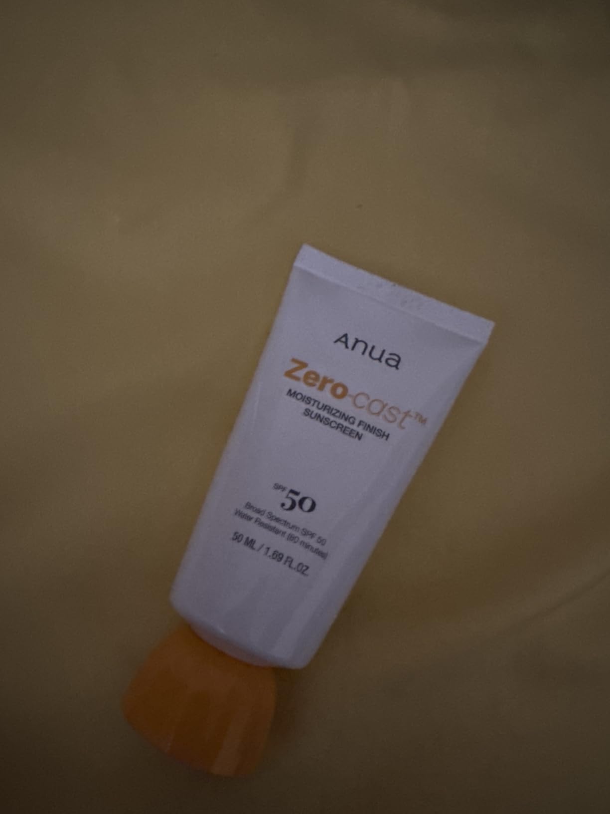 Anua, Zero-Cast Moisturizing Sunscreen SPF 50, Glow Natural Sunscreen for face, No White Cast, Hyaluronic Acid, Niacinamide, Oil-Free, Korean Skincare, 1.69 fl oz customer photo 1