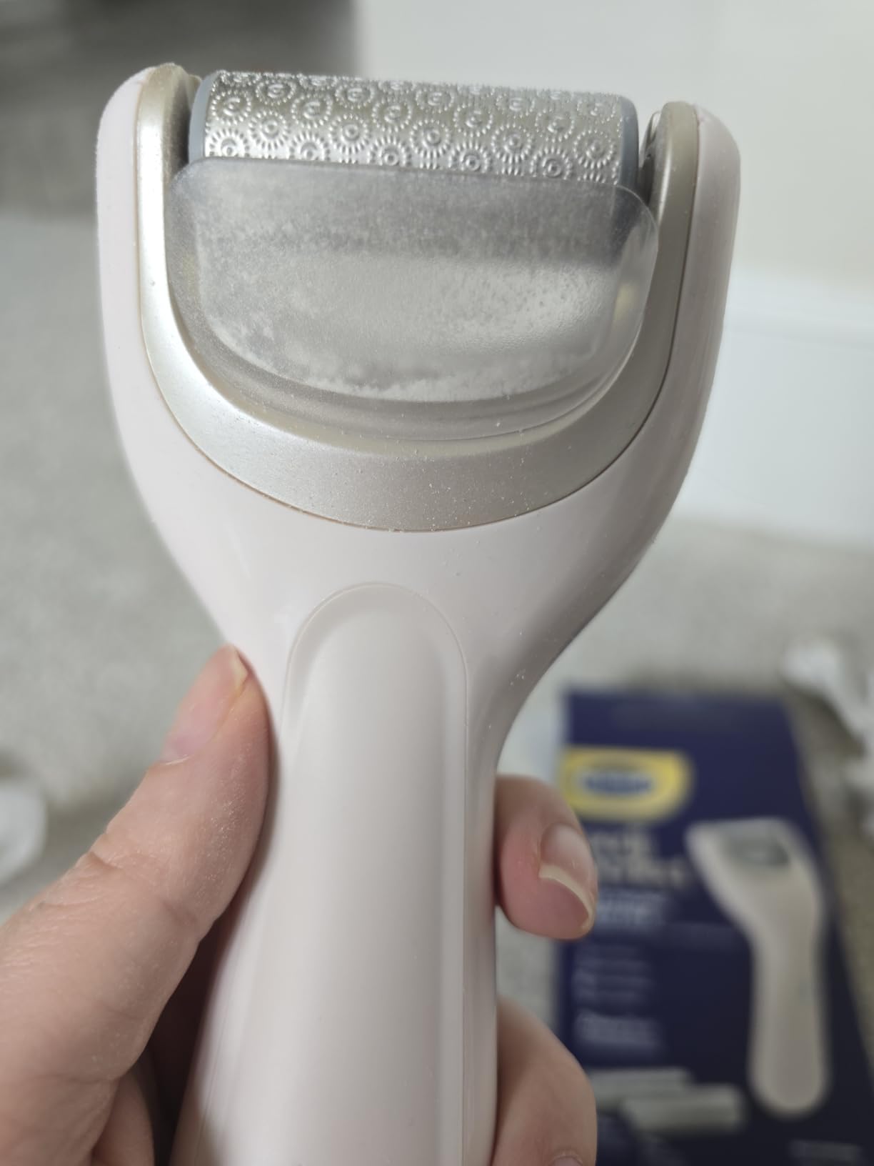 Dr. Scholl's Pedi Perfect Electric Foot Callus Remover, Waterproof, Rechargeable with x2 Roller Heads customer photo 1