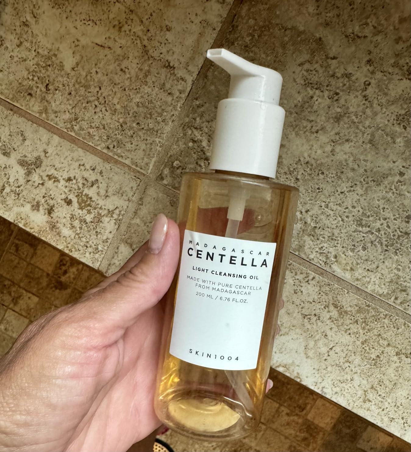 SKIN1004 Madagascar Centella Light Cleansing Oil 6.76 fl.oz, 200ml | Gentle Oil Cleanser for Face, Korean Facial Cleanser, Double Cleansing customer photo 1