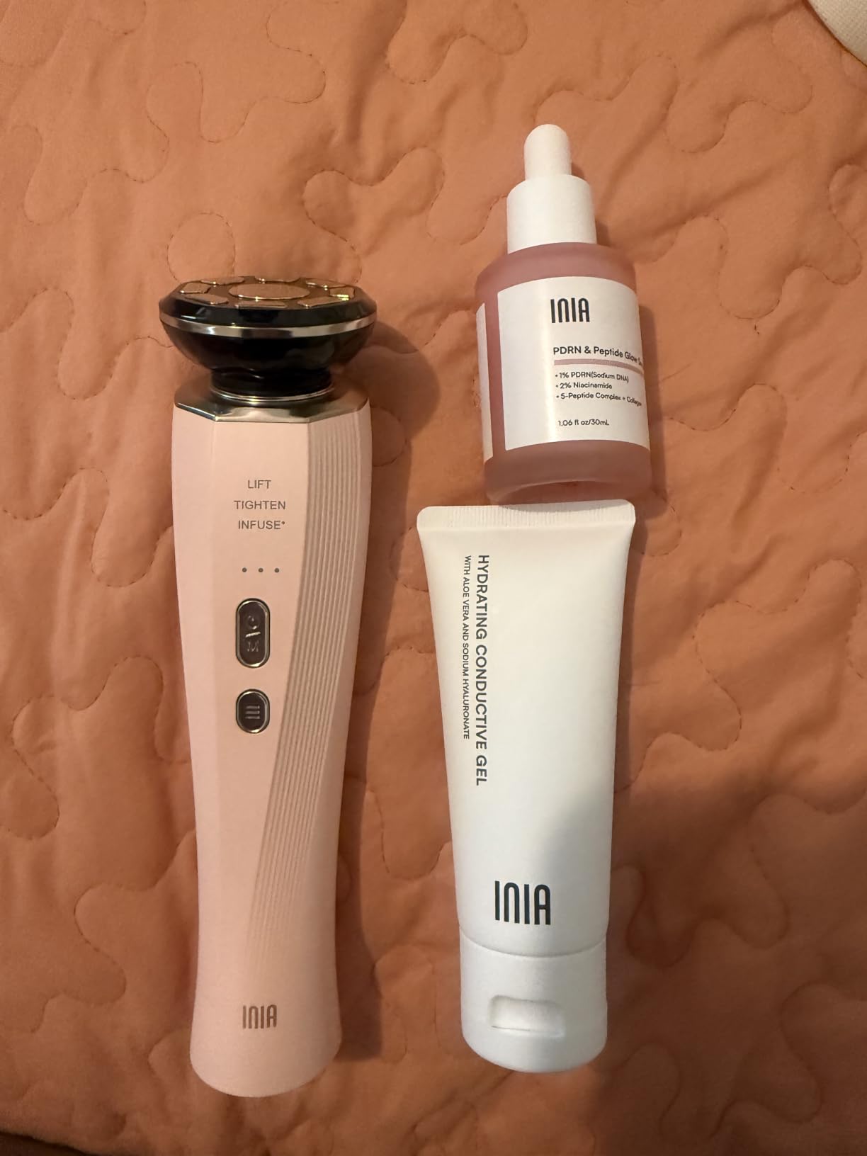 INIA Flare 3-in-1 Microcurrent Facial Device Red Light Therapy for Face | Beauty Device, Face Massager Tool with Heat & Vibration, for Puffiness & Smoothing, for Clear, Radiant, for Daily Skincare customer photo 2